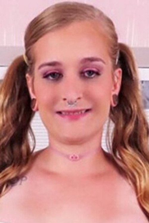 Photo of Thea Daze, Acting
