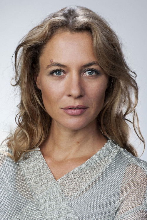 Photo of Julia Thurnau, Acting