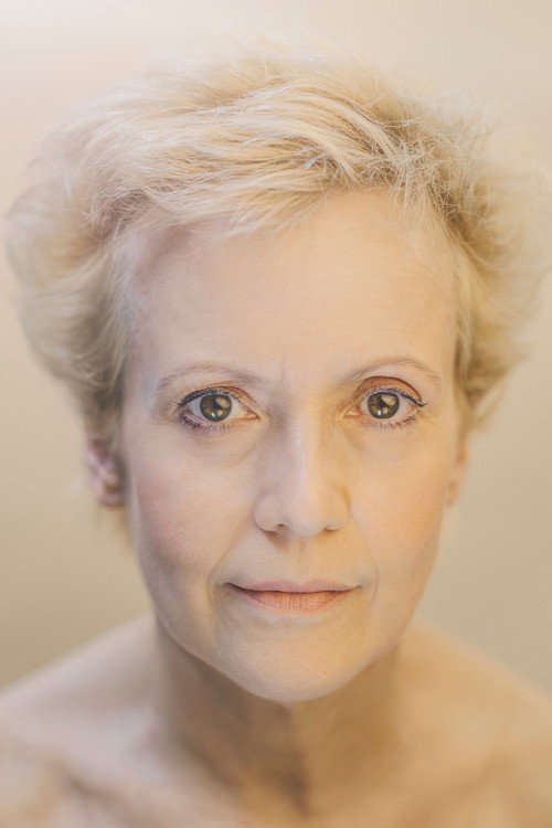 Véronique Vella profile