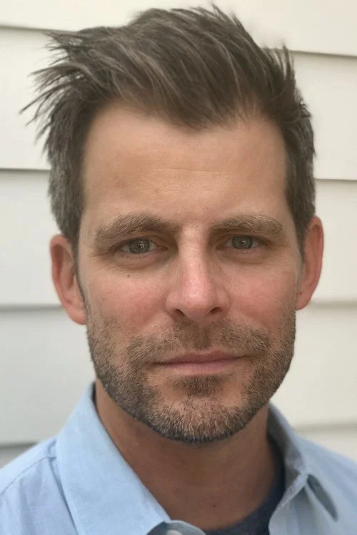 Photo of Grant Thompson, Acting