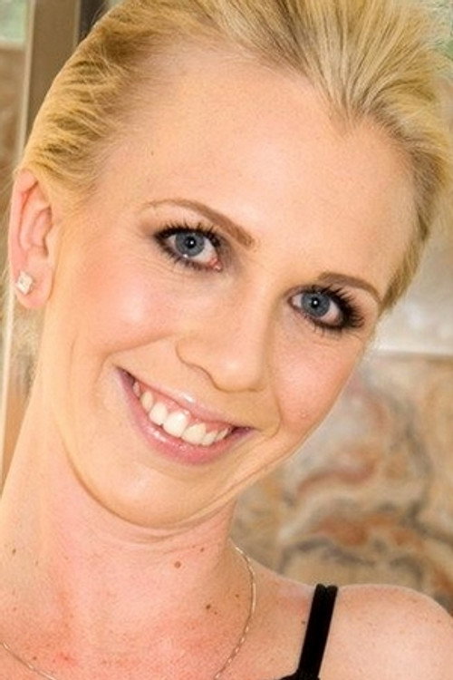 Photo of Scarlett Summers, Acting