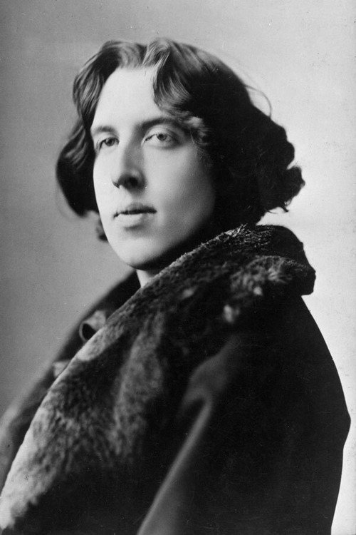 Photo of Oscar Wilde, Writing