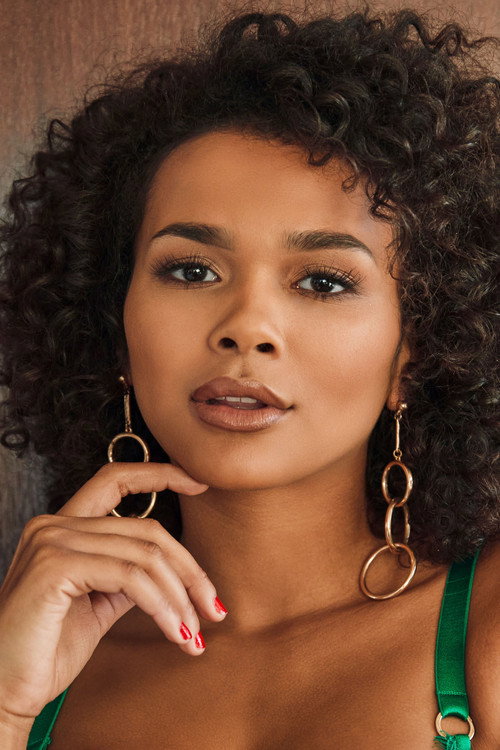 Photo of Alina Ali, Acting