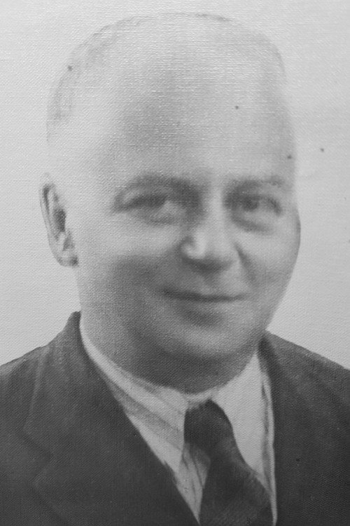 Photo of Oleg Leonidov, Writing