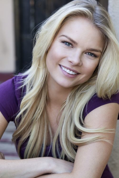Kelli Goss profile