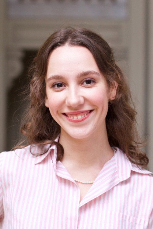 Photo of Almudena González, Acting