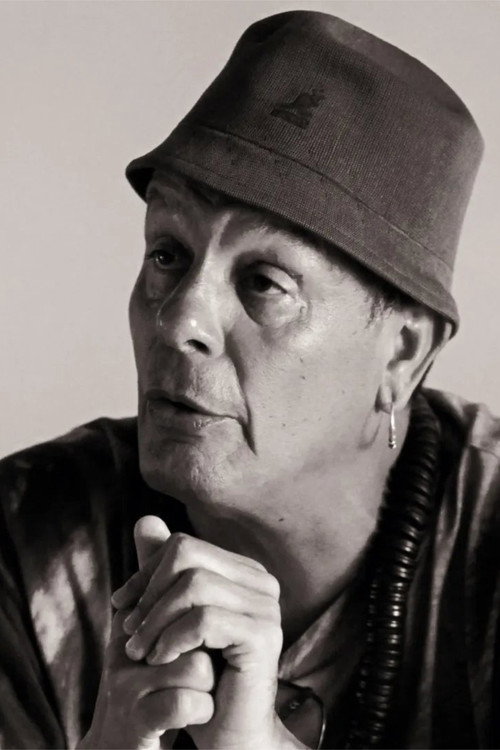 Photo of Lau Santos, Directing