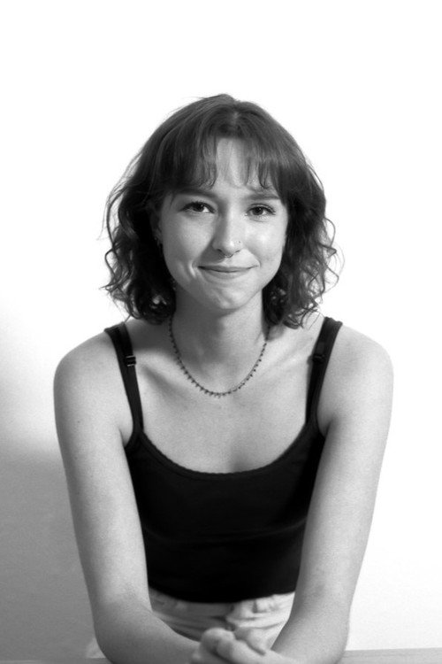 Photo of Alina Ares, Acting