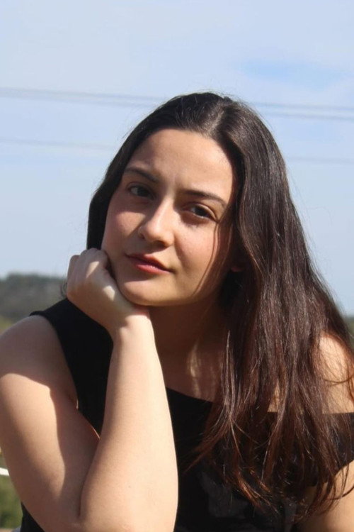 Photo of Laura Recarey, Acting