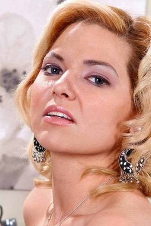 Photo of Gigi La Porte, Acting