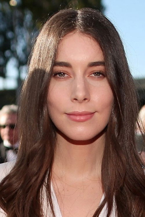 Danielle Haim profile