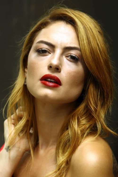 Hazal Şenel profile