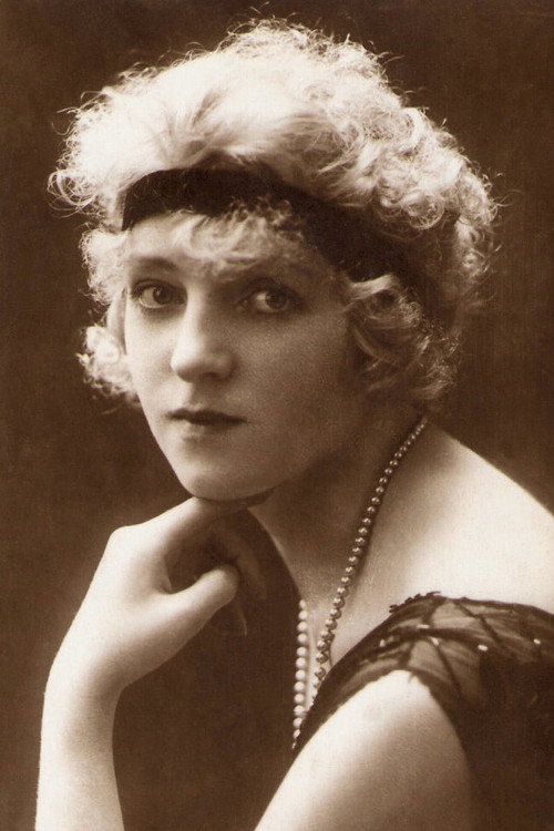Photo of Sandra Milovanoff, Acting