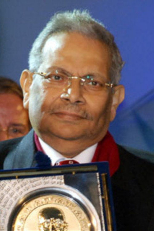 Photo of Osama Anwar Okasha, Writing