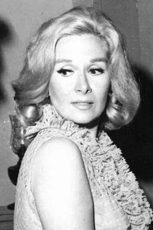 Photo of Nelly Meden, Acting