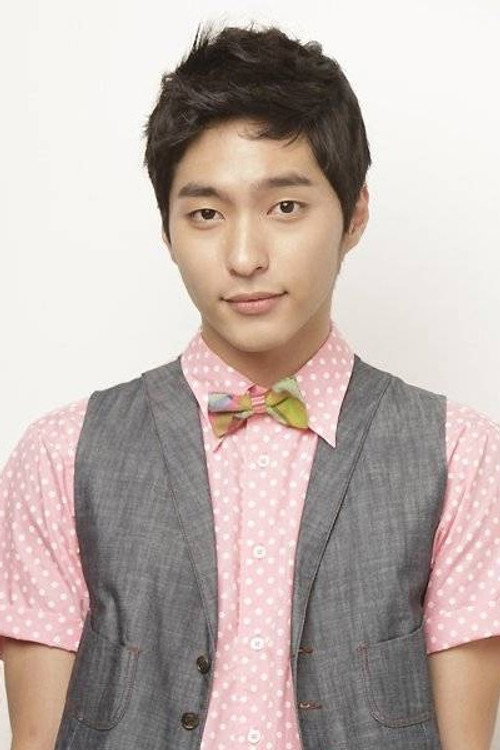 Photo of Lee Yong Joon, Acting