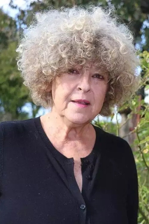 Photo of Elisabeth Reynaud, Acting