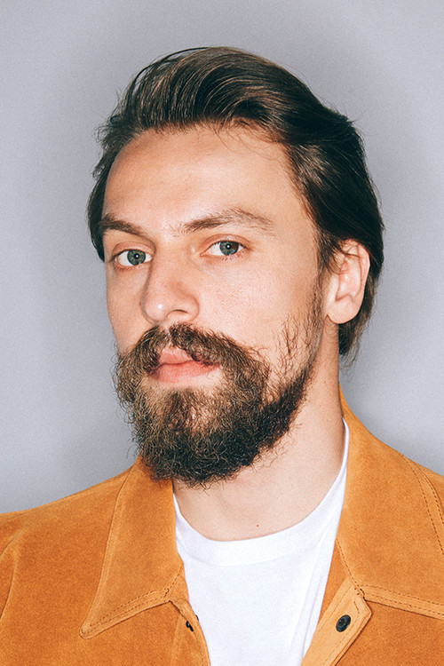 Metin Akdülger profile