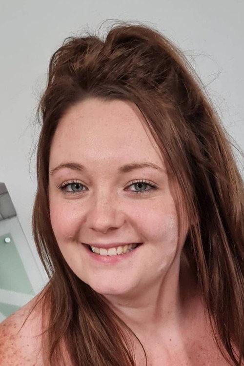 Photo of Chlozee 40M, Acting
