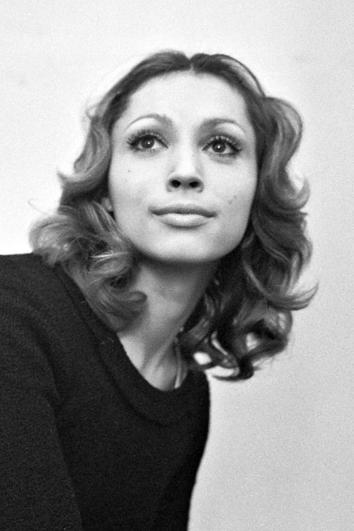 Zsuzsa Pálos profile