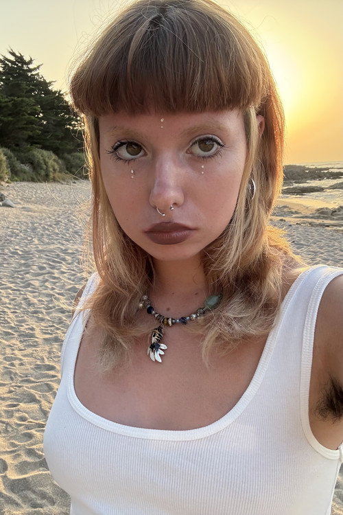 Photo of Julie Doidy, Acting