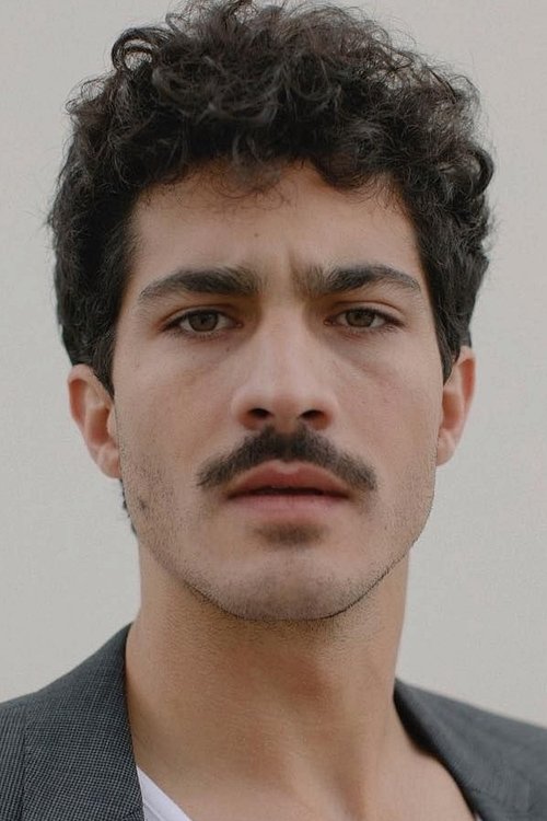 Chino Darín profile