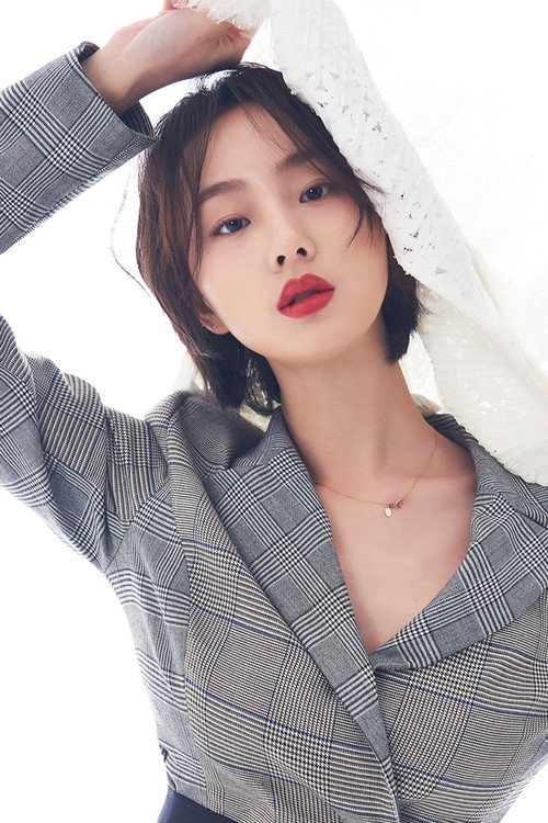 Photo of Deng Yuli, Acting