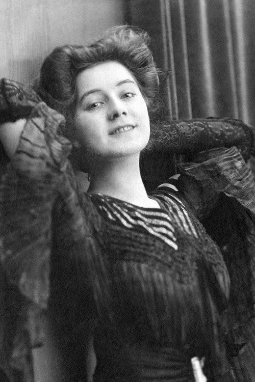 Photo of Miriam Horwitz, Acting