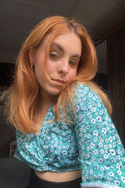 Caroline Baptista profile