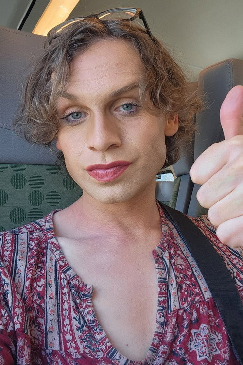 Photo of Alex Hood, Acting