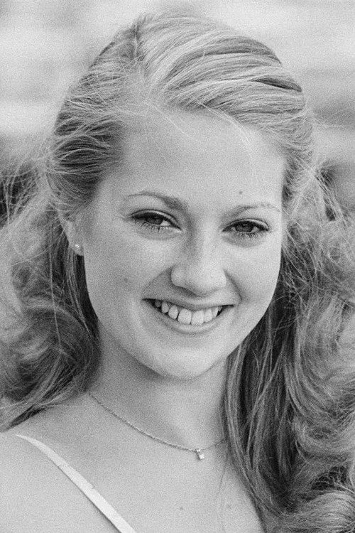 Tracey Childs profile