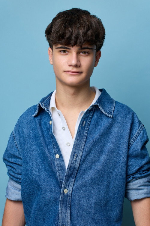 Photo of Izan Fernández, Acting