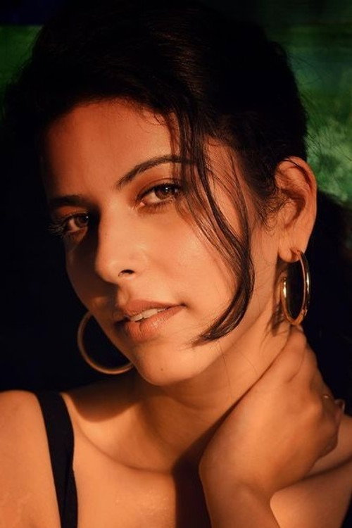 Saloni Khanna profile