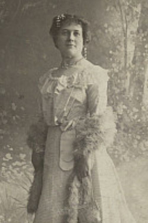 Photo of Adriënne Solser, Acting