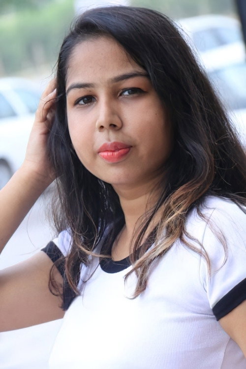 Photo of Iqra Khan, Acting