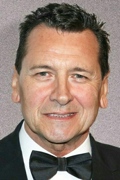 Mark Lindsay Chapman profile