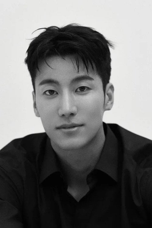 Photo of Lee Yong-woo, Acting