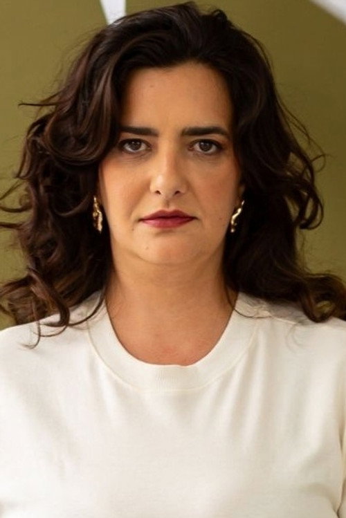 Photo of Moira Albuquerque, Acting