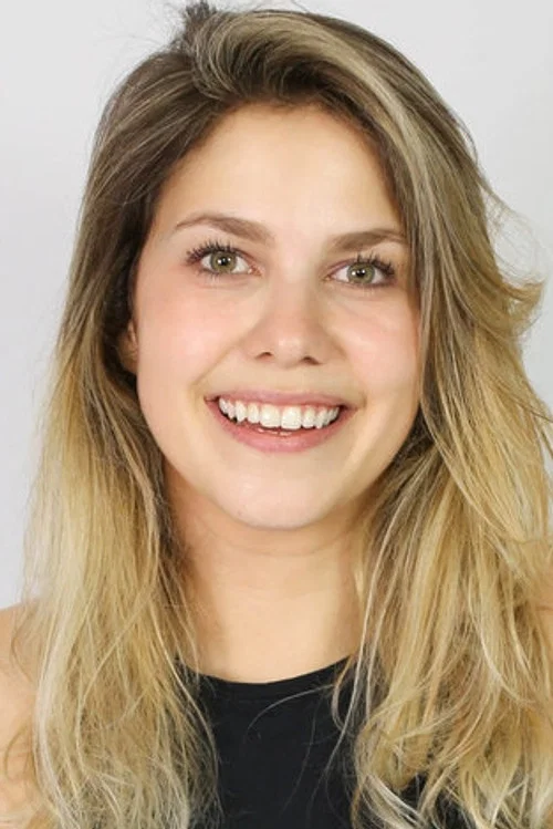 Photo of Thaís Müller, Acting