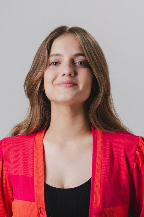 Tábatha Almeida profile