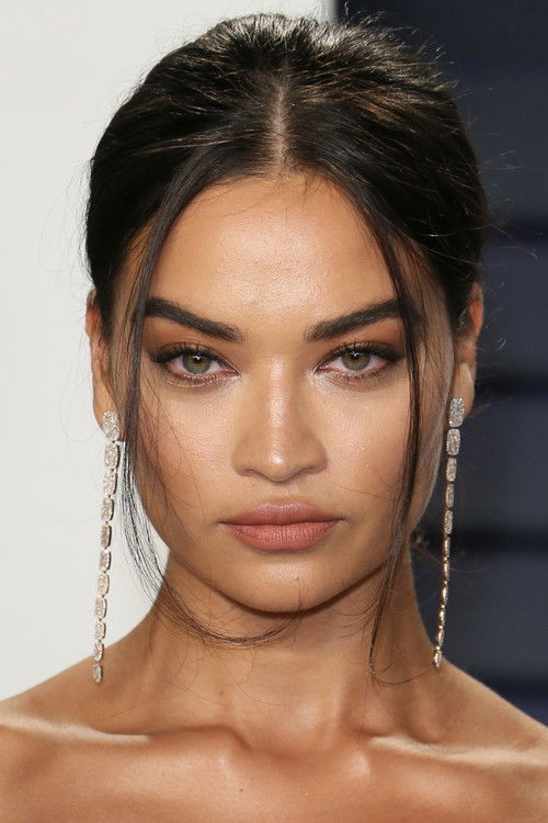 Shanina Shaik profile