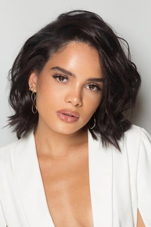 Photo of Carol Macedo, Acting