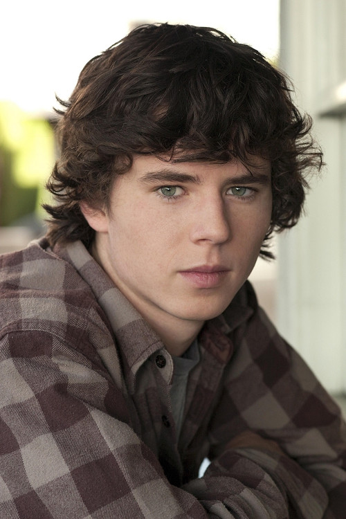 Charlie McDermott profile