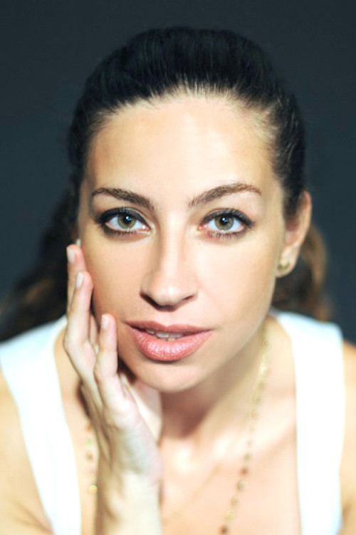 Synthia Batsi profile