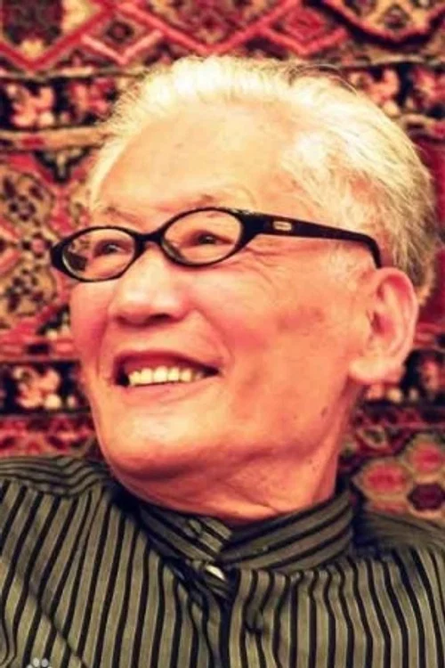 Photo of Yinchow Liu, Writing