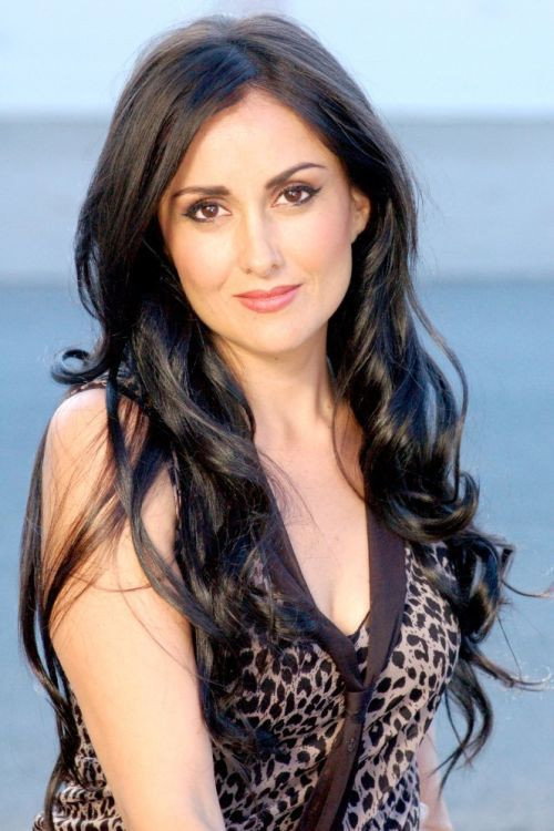 Photo of Leslie Garza, Acting