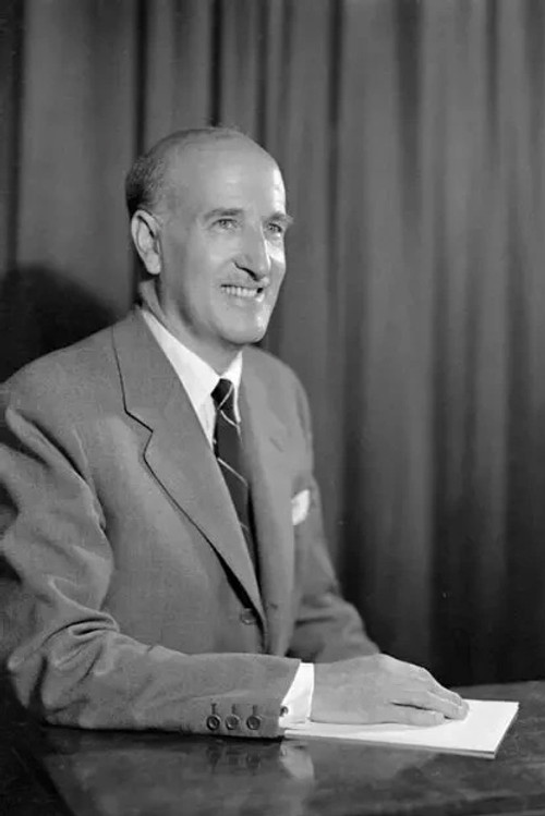Photo of Vicente Aleixandre, Writing