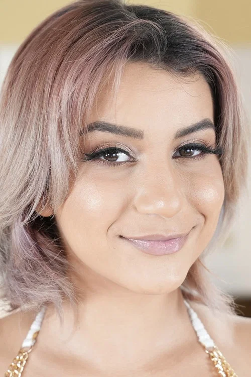 Photo of Roxie Sinner, Acting