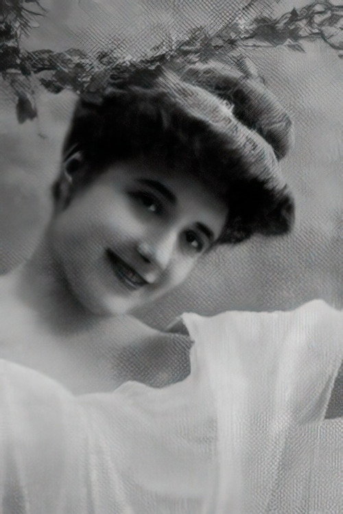 Photo of Yvonne maëlec, Acting