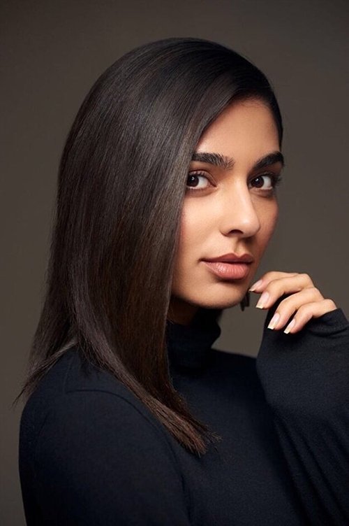 Nida Khurshid profile